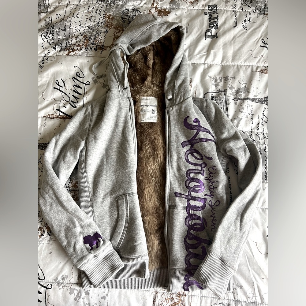 Aeropostale hoodie. Size medium. Gray with purple prints